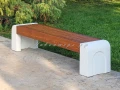 Комплект уличной мебели из дерева и бетона
