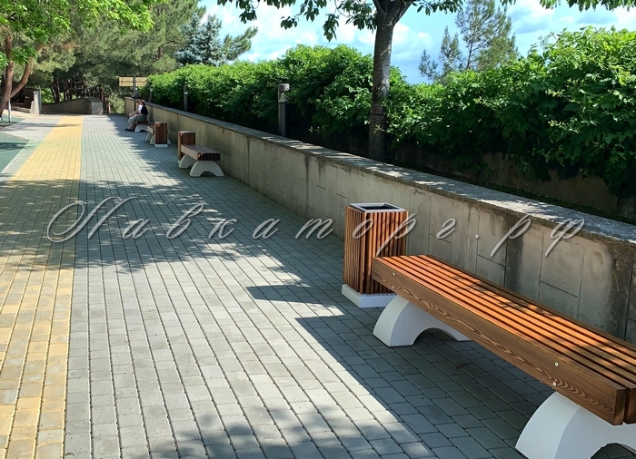 Парковые скамейки деревянные на бетоне 8(918)434-90-83